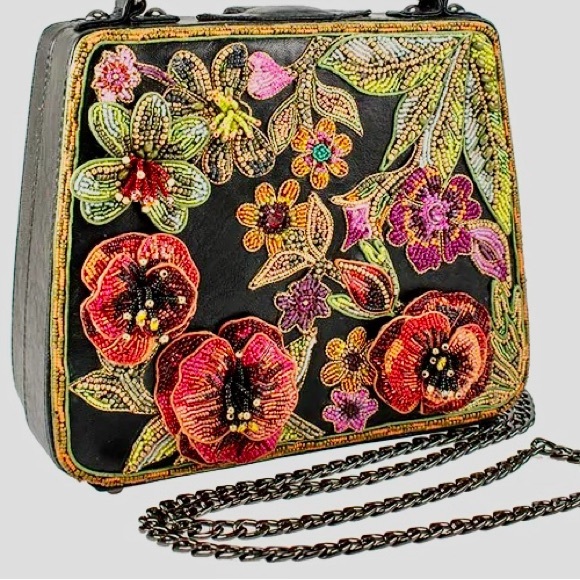 Mary Frances Botanical Beaded bag - Picture 1 of 12